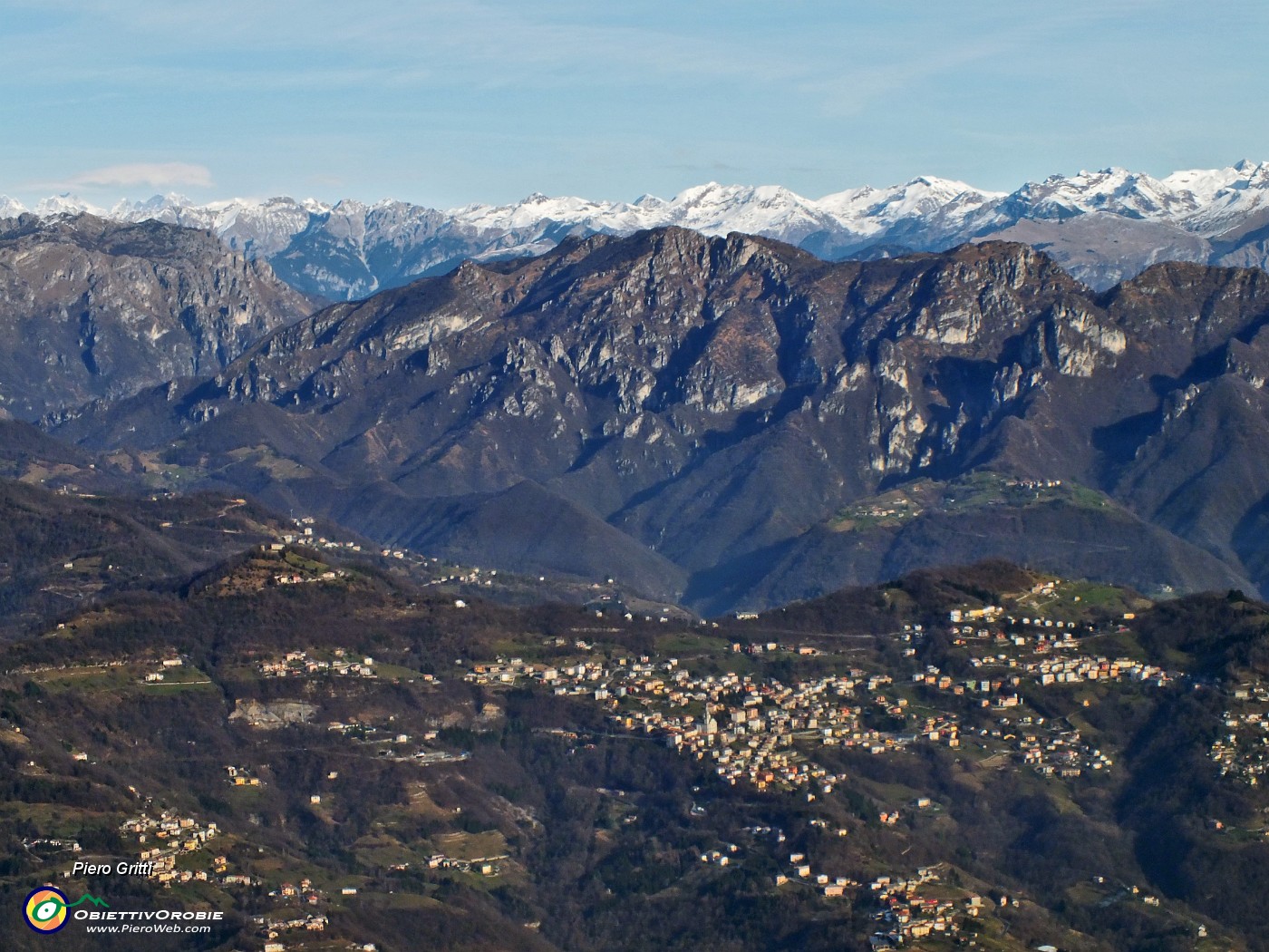 52 Val Imagna con Berbenno, Foldone e Sornadello e Alpi Orobie.JPG
